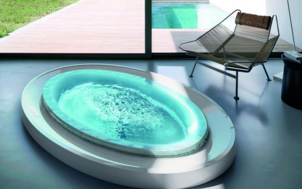 Fusion Ovatus outdoor hydromassage bathtub 01 (web)